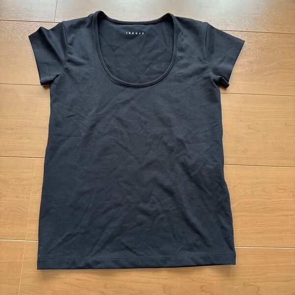 新品 タグ付き theory 黒 半袖Tシャツ 2