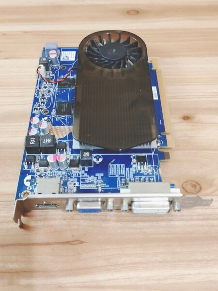 グラフィックボード HDMI