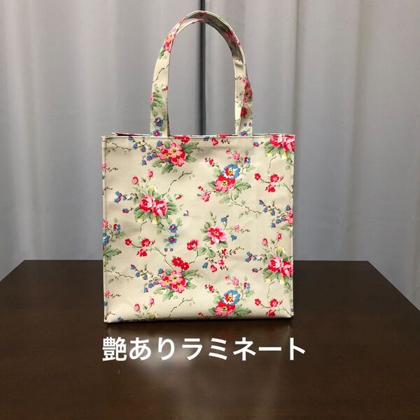 ハンドメイド 艶ありラミネート紙袋風トートバッグ(キャスキッドソン)