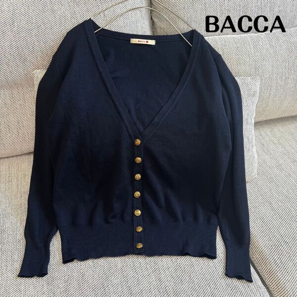 【美品】BACCA バッカ 金ボタン ハイゲージ Vネックカーディガン ウール100 Vネック カーディガン ネイビー 長袖 M