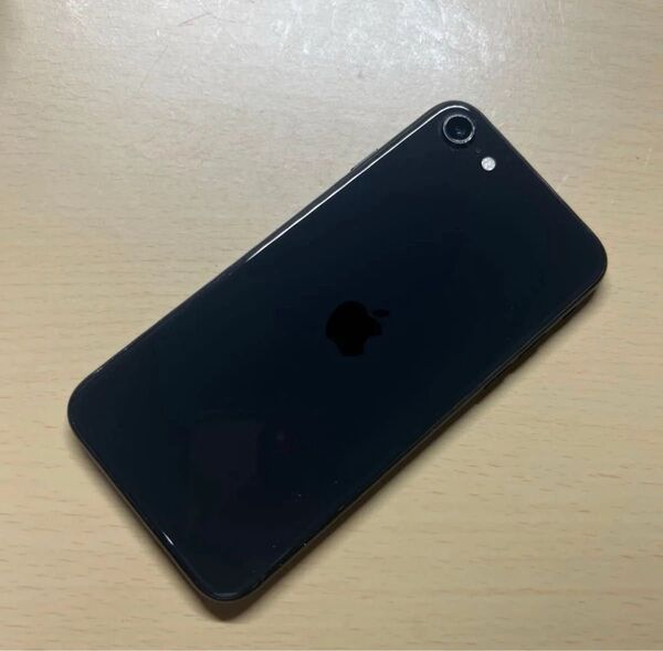 iPhone SE2 se 第2世代 64GB SIMフリー バッテリー最大容量83% 画面割れあり