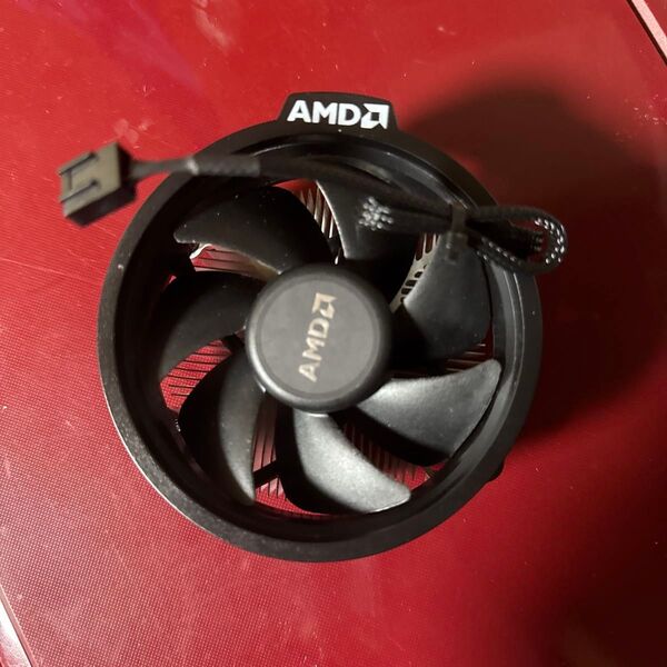 AMD AM4 CPUクーラー箱付き