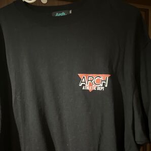 ARCH Tシャツ