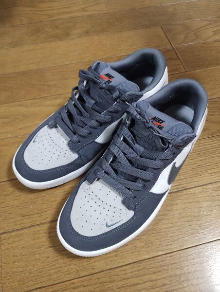 【美品】NIKE SB FORCE 58 グレー 27cm