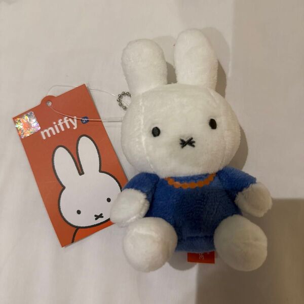 【新品】韓国 ミッフィー ぬいぐるみチェーン miffy ナインチェ キーホルダー