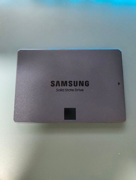 SAMSUNG 860 QVO 1TB 2.5インチ SATA SSD