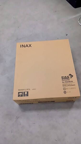 ウォレット シャワートイレ未使用 LIXIL