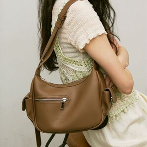 最終お値下げ Lutim by u ショルダーバッグ Side pocket moon bag / サイドポケットムーンバック