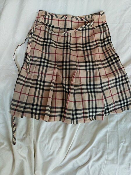 Burberry ノバチェック柄スカート ベージュ