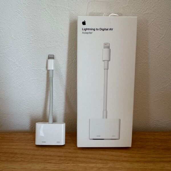 Apple純正 Lightning to Digital AVアダプタ(ライトニング→HDMI )MD826AM/A アップル