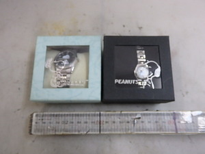 PEANUTS United Feature Syndicate,Inc. ピーナッツ スヌーピー シチズン 腕時計 ２種テストOK　きれいです　送料は説明欄に記入