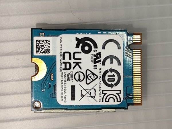 動作確認済み KBG40ZNS512G NVMe KIOXIA 512GB ヒートシンク付 PCIe Gen3 Nvme 2230