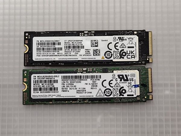 SAMSUNG SSD NVMe 2280 PCIe 256GB 2枚