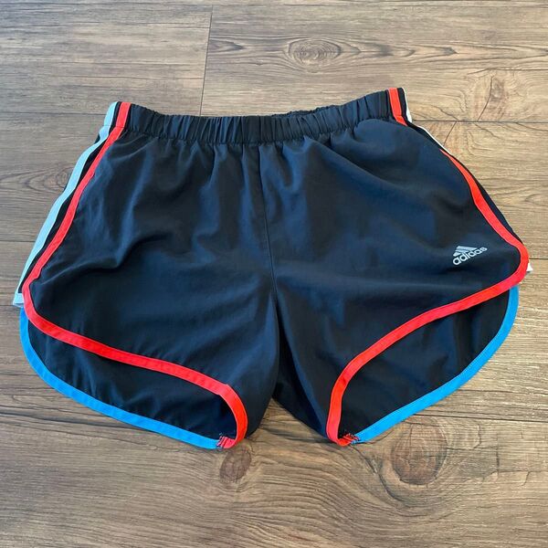 adidas ショートパンツ 黒 赤 青 レディース Mサイズ