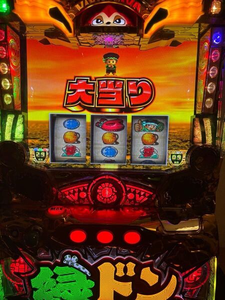 【価格相談歓迎】パチスロ実機 希少!緑ドンVIVA2 コイン不要機