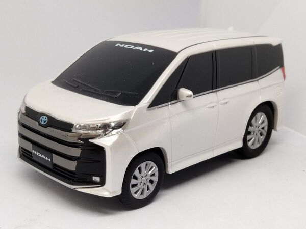 トヨタ ノア ホワイトパール カラーサンプル プルバックカー ミニカー TOYOTA ディーラー特注品 NOAH