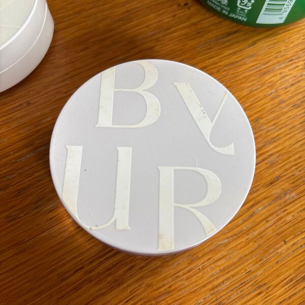 BYUR セラムフィットパウダー02パール