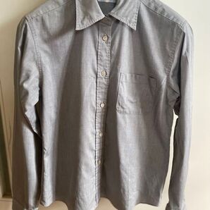 制服のシャツです