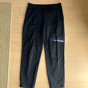 ユニクロ 感動パンツ ブラック Lサイズ