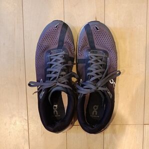 On Cloudflow スニーカー グレー/ピンク