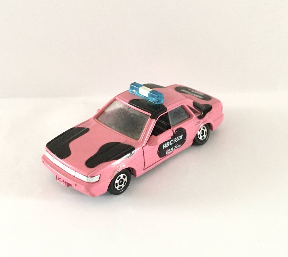 トミカ No.51 ニッサン ブルーバード トピッカー 日本製 HBCラジオ