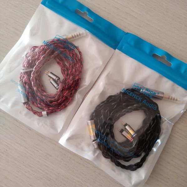 NICEHCK BlackCat & RubyCat ( 未使用新品 4.4mm 0.78 2Pin )