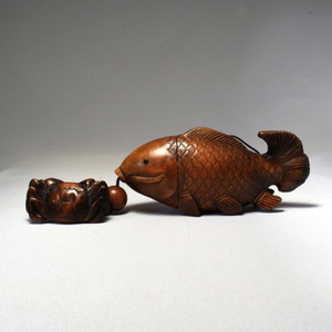 印籠 柘植 魚形 鯉 黄楊 繊細彫刻 木製 サカナ 【d4-7_1751】