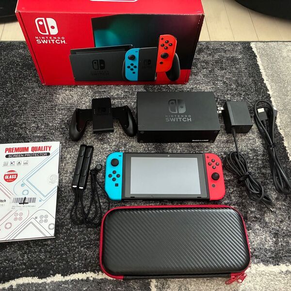Nintendo Switch 本体、ケース(未使用に近い)、画面保護フィルム2枚(新品)セット