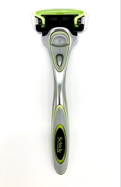 新品 シック 本体(刃付き)ハイドロ5プレミアム カミソリ ホルダー 敏感肌用 5枚刃
