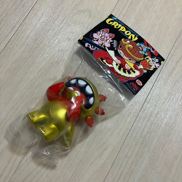 GRAPE BRAIN グレイプブレイン GRIPON 香港 フィギュア ソフビ にぎるちゃん ロッキャクウーパー まかろに 赤金