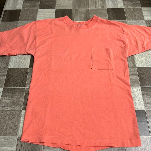 カジュアルコーナー 半袖Tシャツ クルーネック サーモンオレンジ色 胸ポケット付き Mサイズ 無地 綿100%