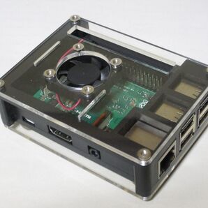Raspberry Pi 3 ModelB+(本体、ケース、電源アダプター)