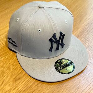 新品 New York or Nowhere x ニューエラ ニューヨークヤンキース59FIFTYキャップ 7 1/4 グレー