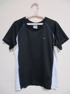 ●　NIKE　ナイキ 　●　スポーツ半袖Tシャツ薄手　■　レディスS　黒（0805）