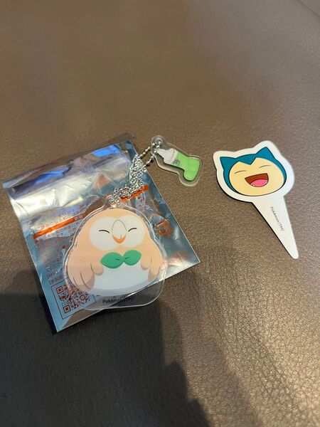 コメダ珈琲 ポケモン モクロー オリジナルチャーム ピック付き アクリルキーホルダー