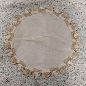 近沢レース リス サークル ハンカチ ベージュ