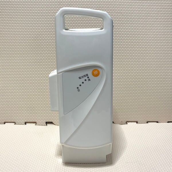 美品 パナソニック 電動自転車用 リチウムイオンバッテリー NKY511B02B 13.2Ah 1台 白 長押し5点灯