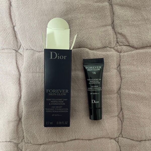 Dior ディオール スキンフォーエバーフルイドグロウ リキッドファンデーション 1N