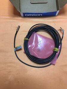 ☆未使用品　定価4,389円の品物☆【533】OMRON E32-X1A　アンプ分離近接センサ(ボリウムタイプ)(センサ部)　オムロン