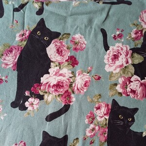黒猫とビンテージローズ (大) 生地 ハギレ