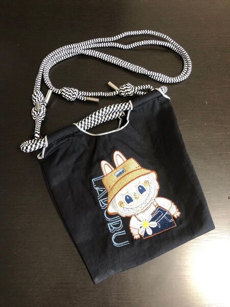 新品 ラブブ LABUBU サコッシュ ショルダーバッグ