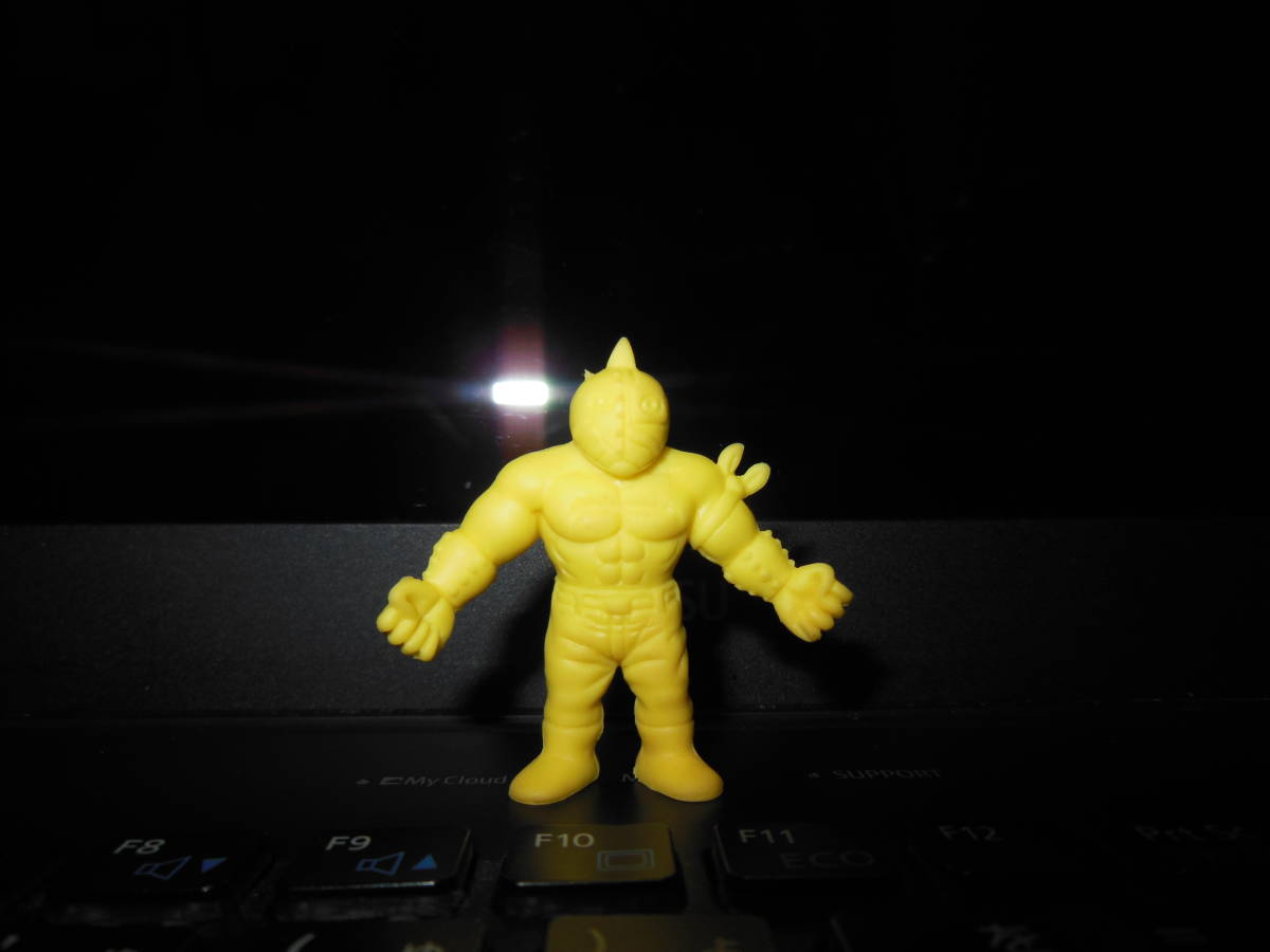 半額品 【当時モノ】キン肉マン 消しゴム パート29 黄色 黄色 全12種