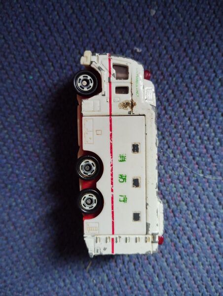 トミカ 救急車 ミニカー