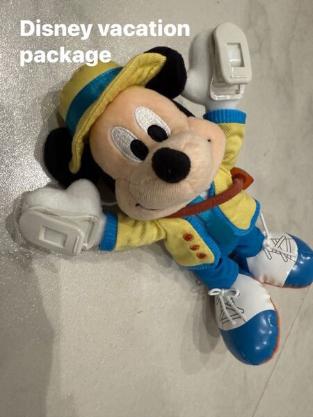 Disneyvacation package 限定 ミッキーマウス ストラップ付きぬいぐるみ 両手クリップ付き