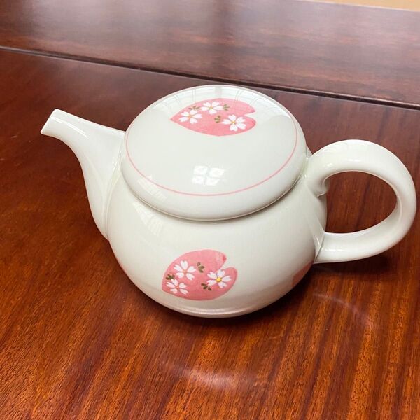 桜柄の急須 ティーポット 茶器 桜模様