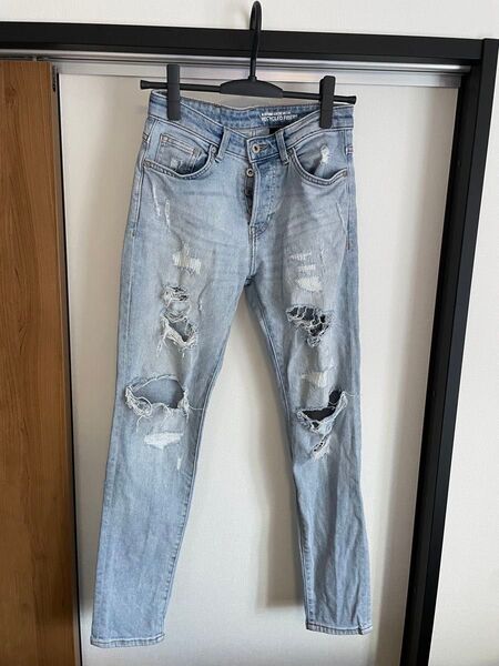 デニムパンツ ダメージ加工 ジーンズ ブルー ボタンフライ H&M