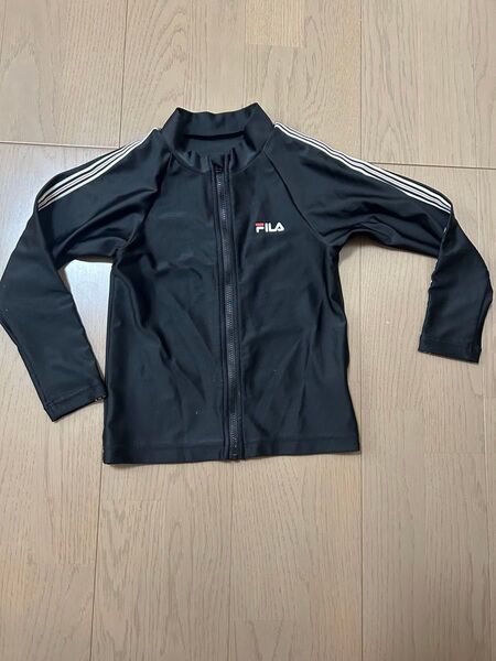 【美品】FILA ラッシュガード ブラック 120 キッズ