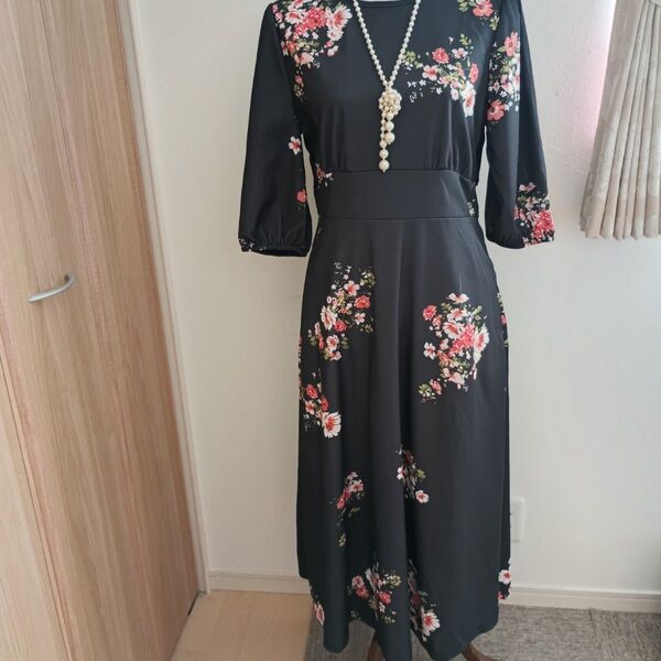 ストレッチ花柄ワンピース 七分袖 Aライン M〜L方向きです