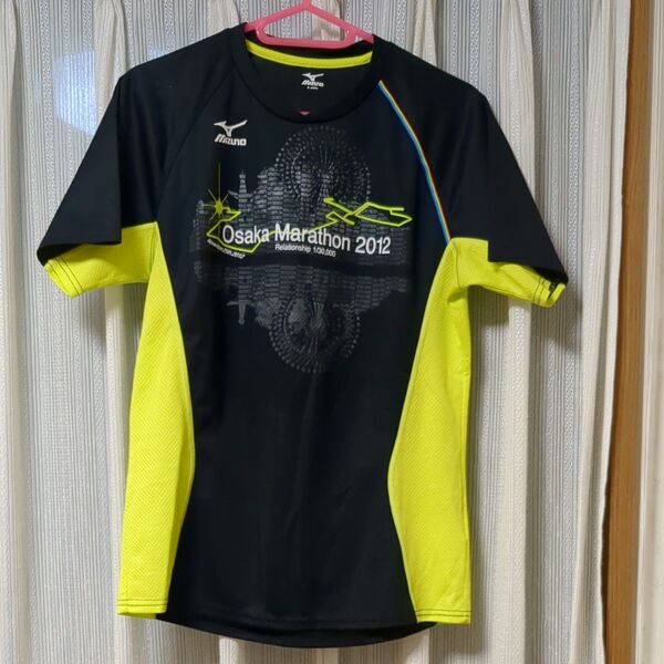 mizuno 大阪マラソン2012記念Tシャツ Sサイズ ブラック×イエロー