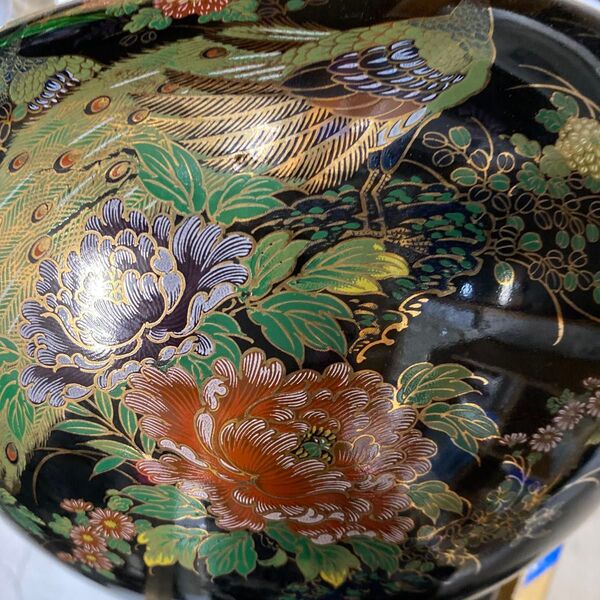 九谷焼 孔雀と牡丹などの花が描かれた花瓶 壺 保管品